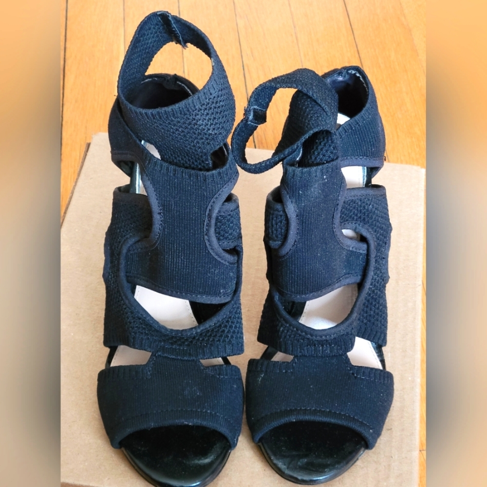 Zara Black Strappy Sandals(39)